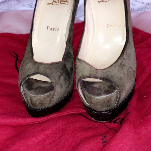 Red bottom Heels - Picture 3 of 4